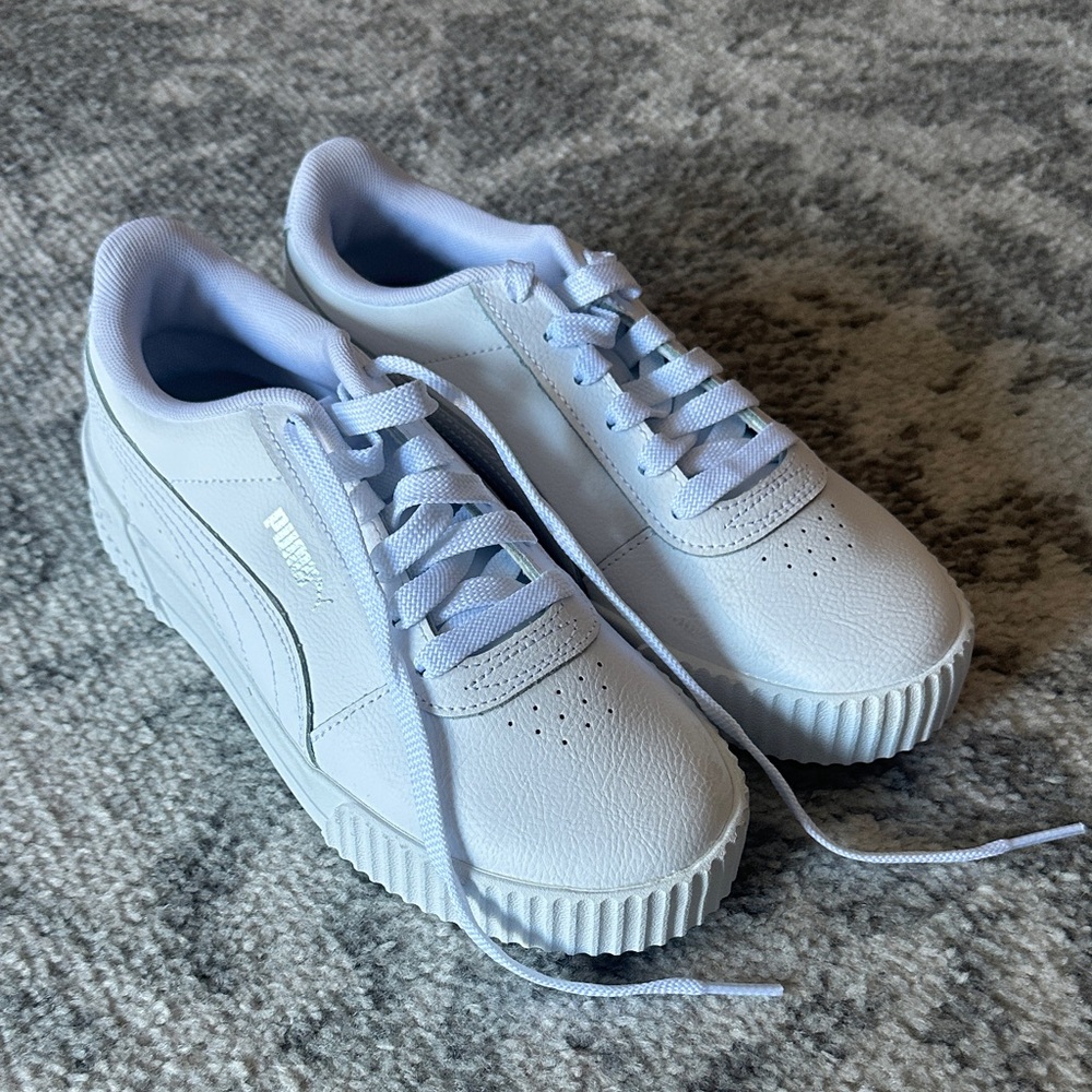 Puma Women's Classic White Sneakers - Never Worn